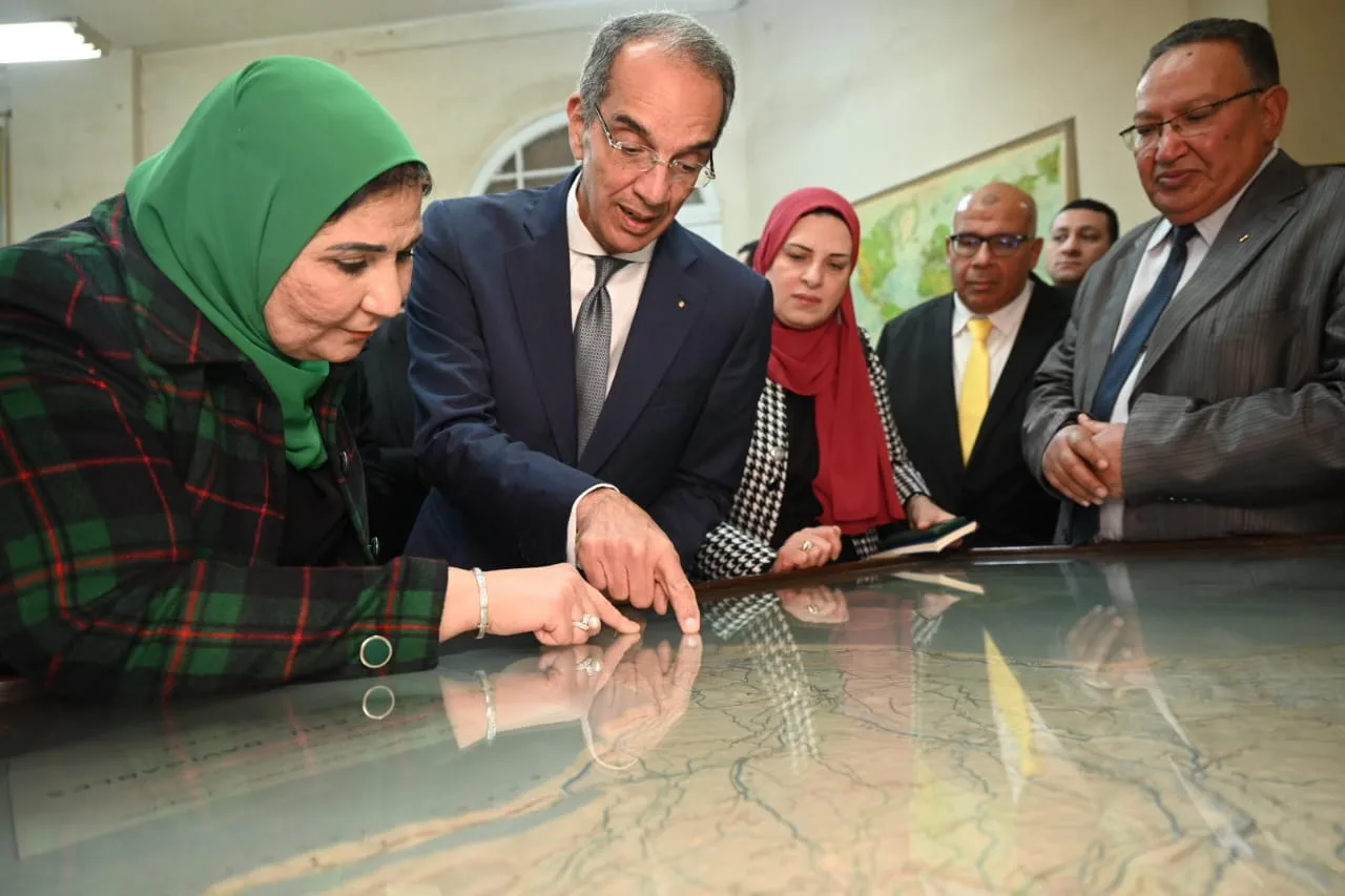 Ministers of Communications, Social Solidarity discuss digitizing Egyptian Geographic Society’s collections – Dailynewsegypt